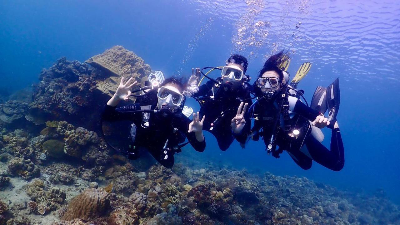 Pamanilao And Padoy'S Dive Camp Otel Batangas Dış mekan fotoğraf