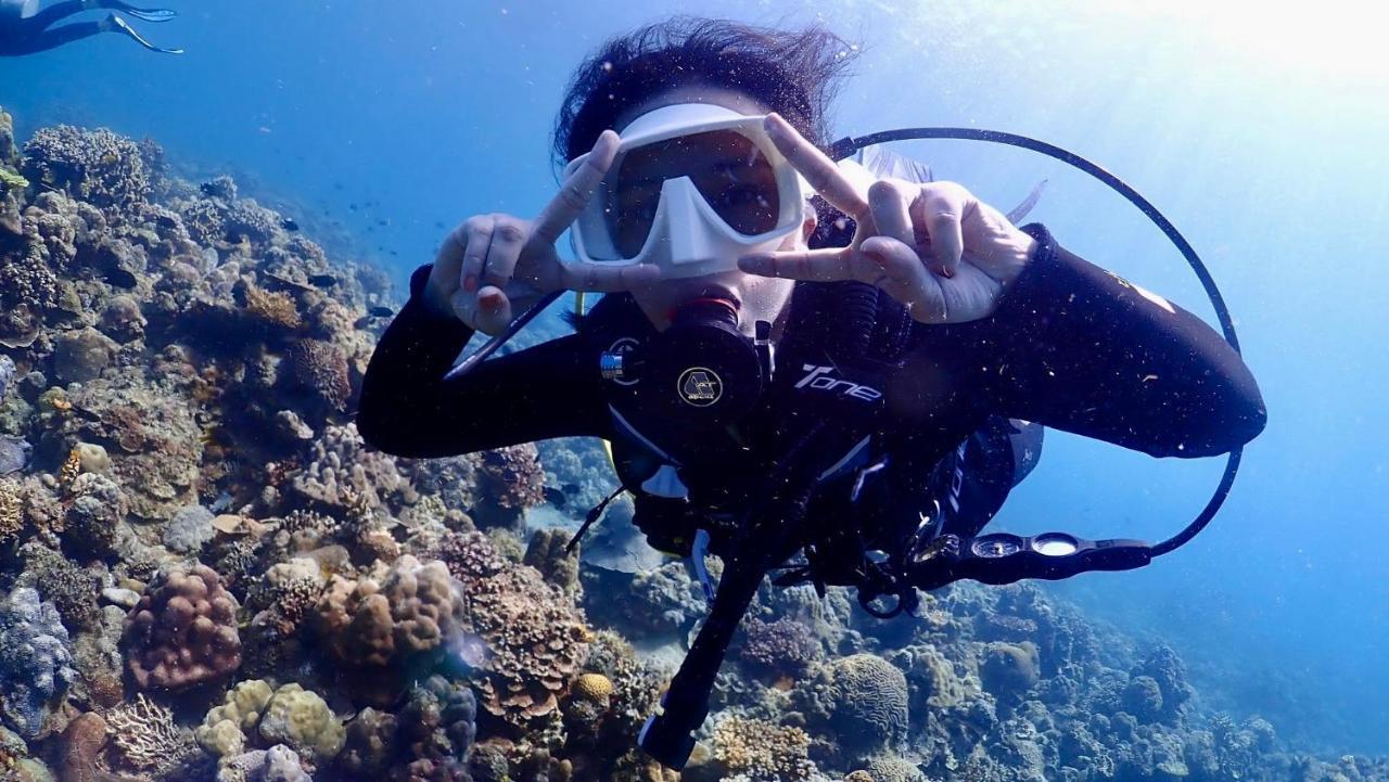 Pamanilao And Padoy'S Dive Camp Otel Batangas Dış mekan fotoğraf